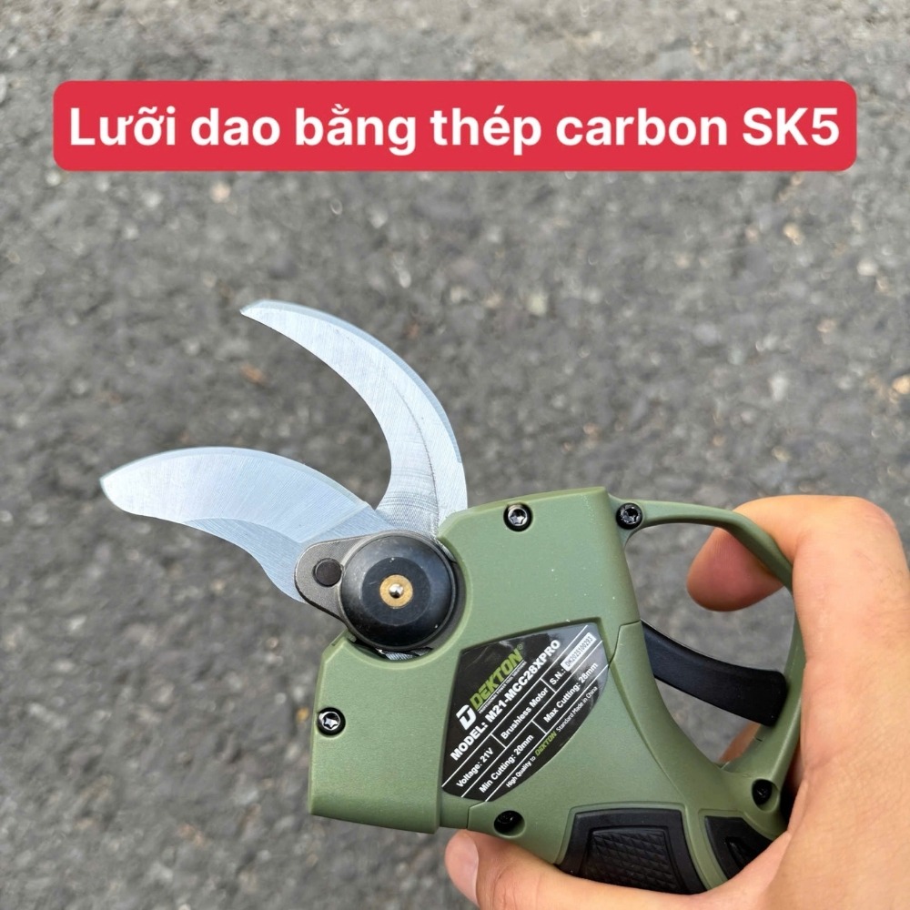 Kéo cắt cành dùng pin 21V Dekton M21-MCC28XPRO (GEN 2 PRO) 7 Kéo cắt cành dùng pin Dekton M21-MCC28XPRO (7)