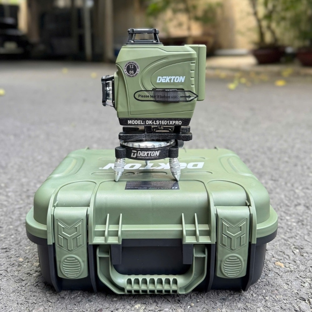Máy cân bằng laser 12 tia Dekton DK-LS1601XPRO 4 máy cân bằng laser Dekton DK-LS1601XPRO (4)