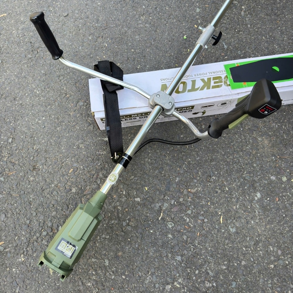 Máy cắt cỏ dùng pin 21V Dekton M21-CC4202XPRO 4 máy cắt cỏ dùng pin Dekton M21-CC4202XPRO (4)