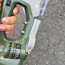 Máy cắt tỉa hàng rào dùng pin 21V Dekton M21-CHR330XPRO 14 máy cắt hàng rào dùng pin Dekton M21-CHR330XPRO (6)