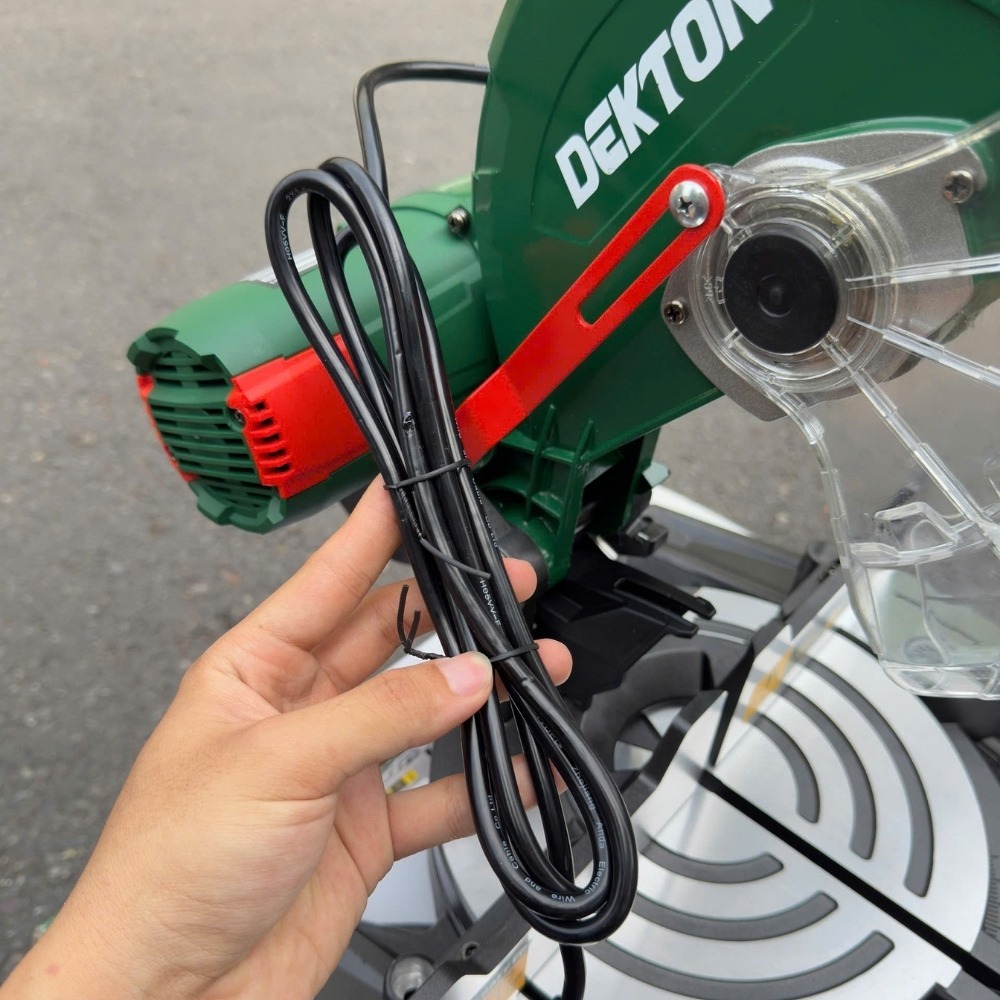 Máy cắt nhôm 1800W 255mm Dekton DK-CN250CR 8 máy cắt nhôm Dekton DK-CN250CR (8)