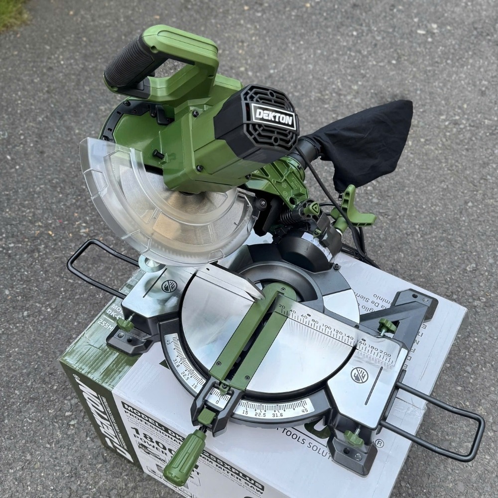 Máy cắt nhôm trực tiếp 1800W 255mm Dekton DK-CN255XPLUS 5 máy cắt nhôm Dekton DK-CN255XPLUS (5)