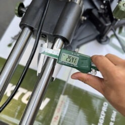 Máy cắt nhôm trượt 1800W 255mm Dekton DK-CN256XBT (màu olive) 22 máy cắt nhôm Dekton DK-CN256XBT (10)