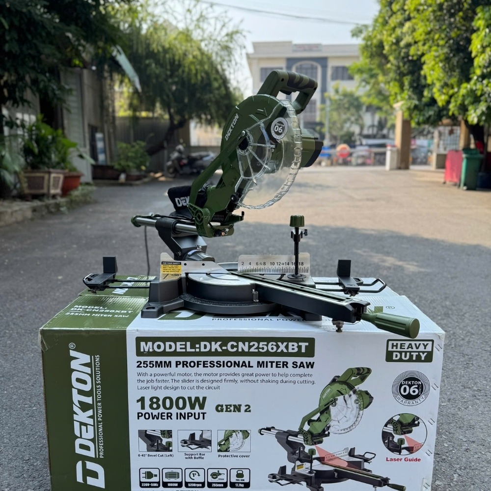 Máy cắt nhôm trượt 1800W 255mm Dekton DK-CN256XBT (màu olive) 3 máy cắt nhôm Dekton DK-CN256XBT (3)