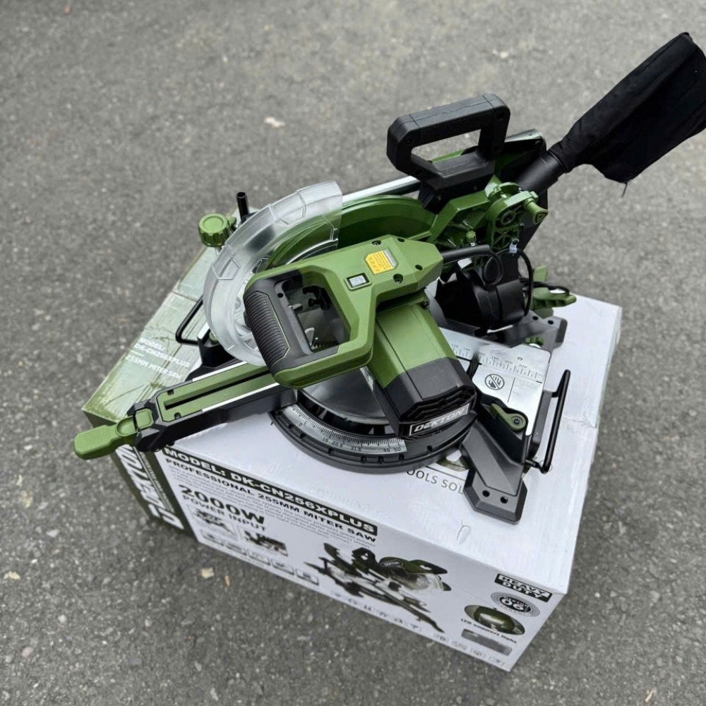 Máy cắt nhôm trượt 2000W 255mm Dekton DK-CN256XPLUS (màu olive) 7 máy cắt nhôm Dekton DK-CN256XPLUS (7)