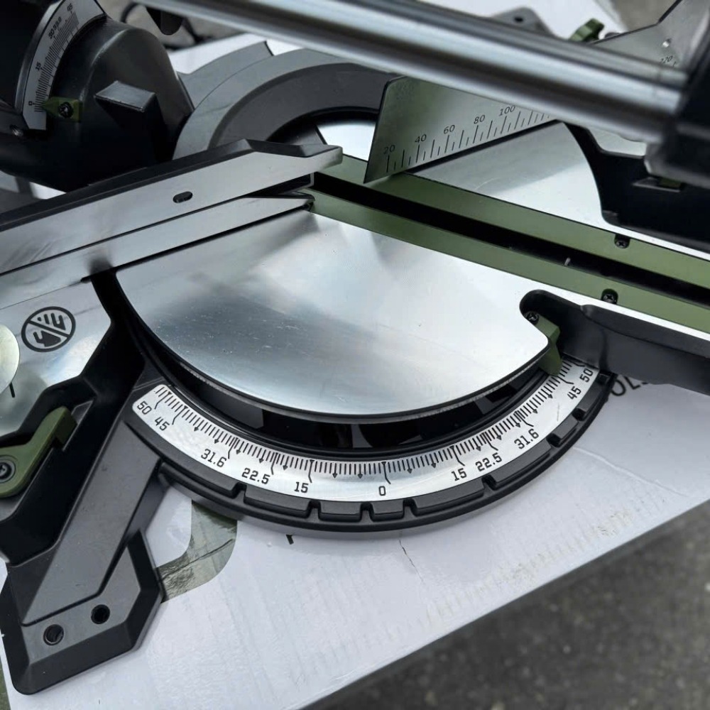 Máy cắt nhôm trượt 2000W 255mm Dekton DK-CN256XPLUS (màu olive) 8 máy cắt nhôm Dekton DK-CN256XPLUS (8)
