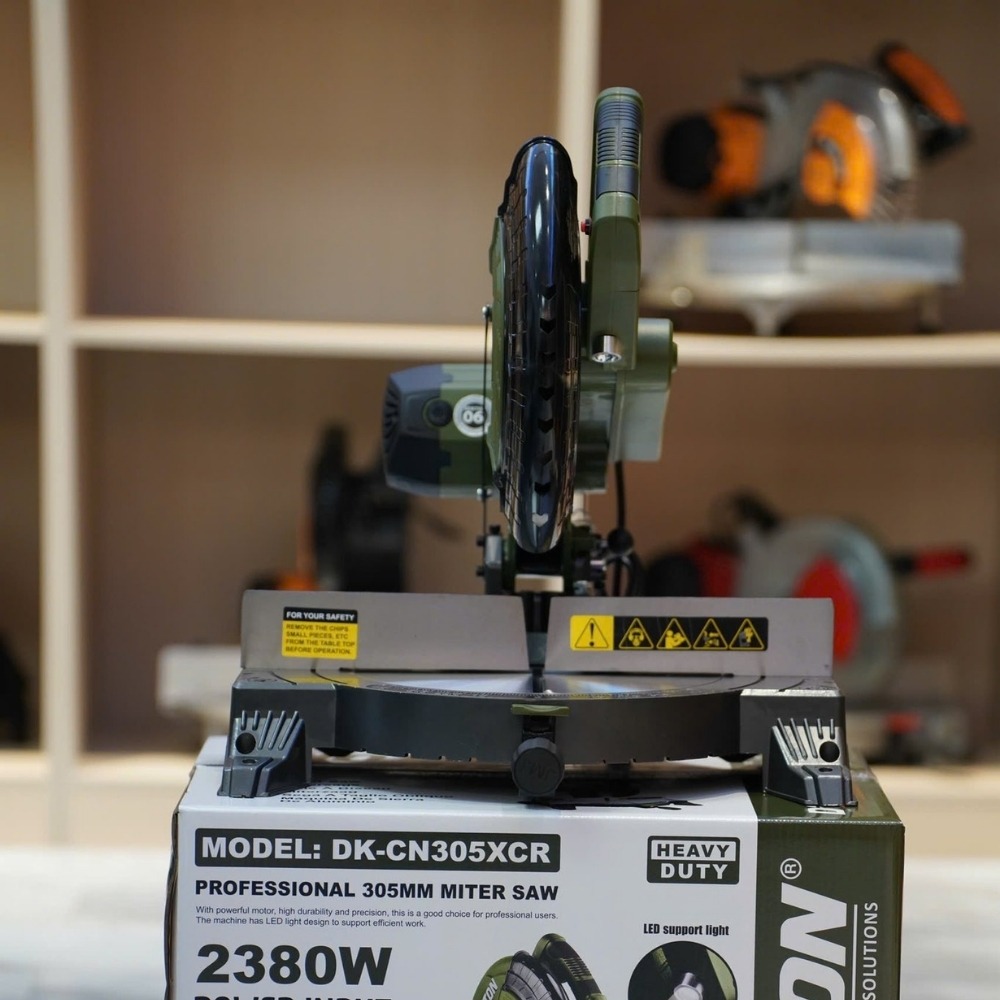 Máy cắt nhôm 2380W 305mm Dekton DK-CN305XCR (màu olive) 6 máy cắt nhôm Dekton DK-CN305XCR (6)