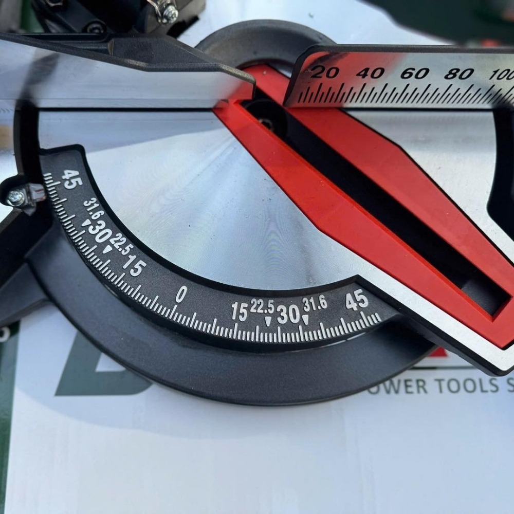 Máy cắt nhôm 1450W 210mm Dekton DK-CN210PRO 8 máy cắt nhôm và gỗ Dekton DK-CN210PRO (9)