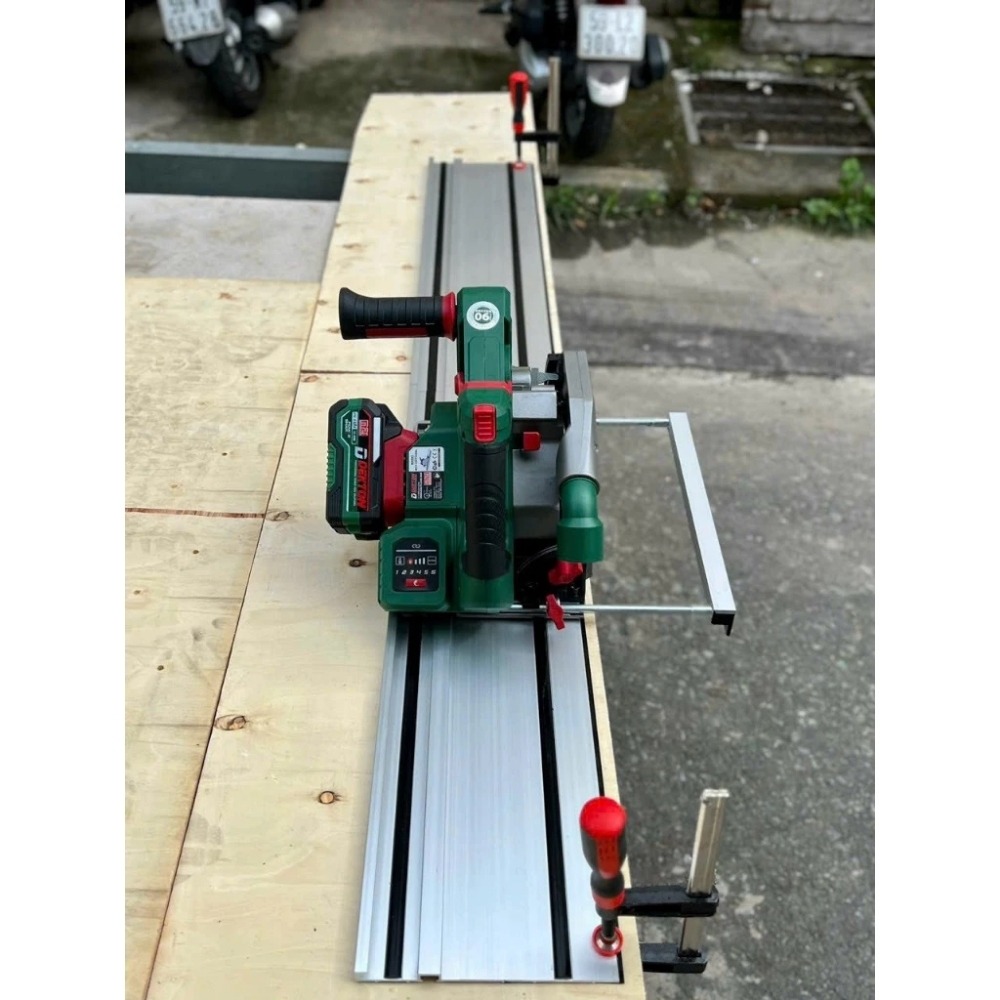 Máy cưa gỗ ray trượt dùng pin 21V Dekton M21-CGT140BL 6 máy cắt trượt dùng pin Dekton M21-CGT140BL (6)