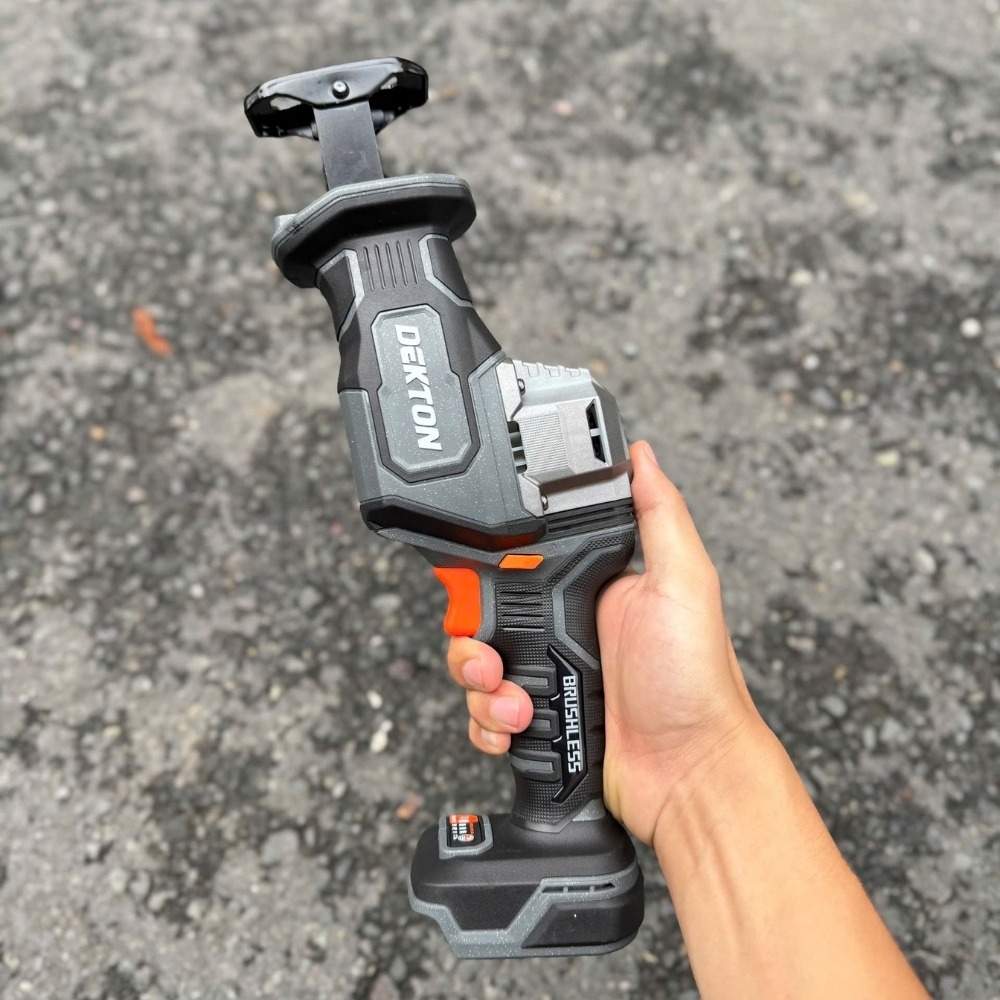 Máy cưa kiếm dùng pin 21V Dekton M21-CK25PLUS 3 máy cưa kiếm dùng pin Dekton M21-CK25PLUS (3)