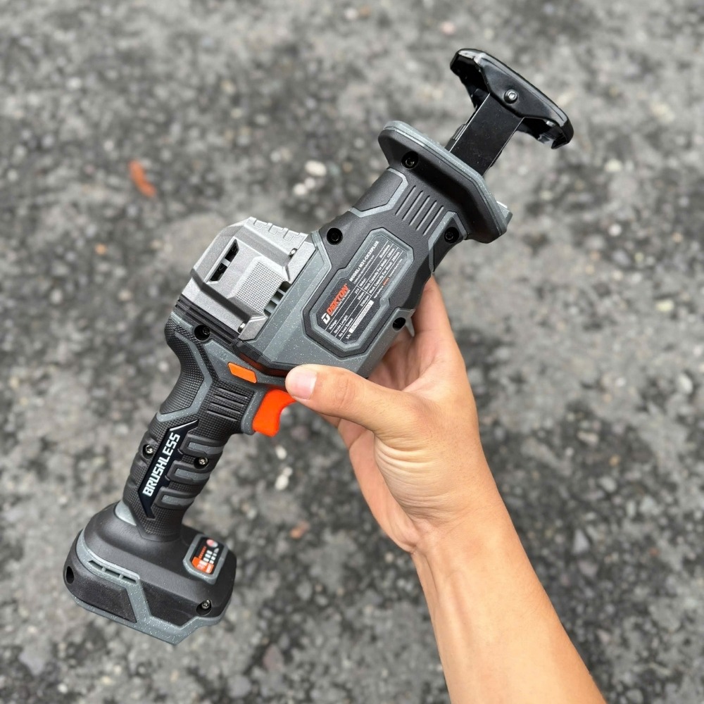 Máy cưa kiếm dùng pin 21V Dekton M21-CK25PLUS 4 máy cưa kiếm dùng pin Dekton M21-CK25PLUS (4)