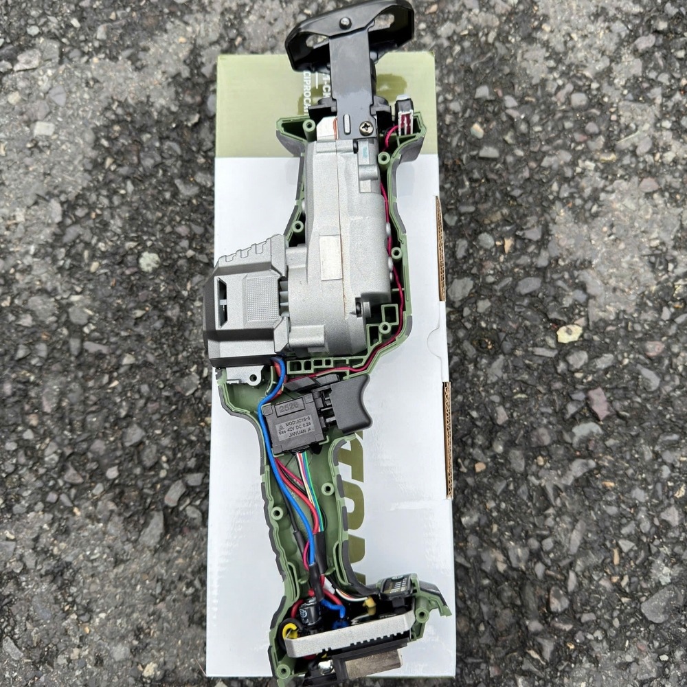 Máy cưa kiếm dùng pin 21V Dekton M21-CK25XPLUS 9 máy cưa kiếm dùng pin Dekton M21-CK25XPLUS (9)