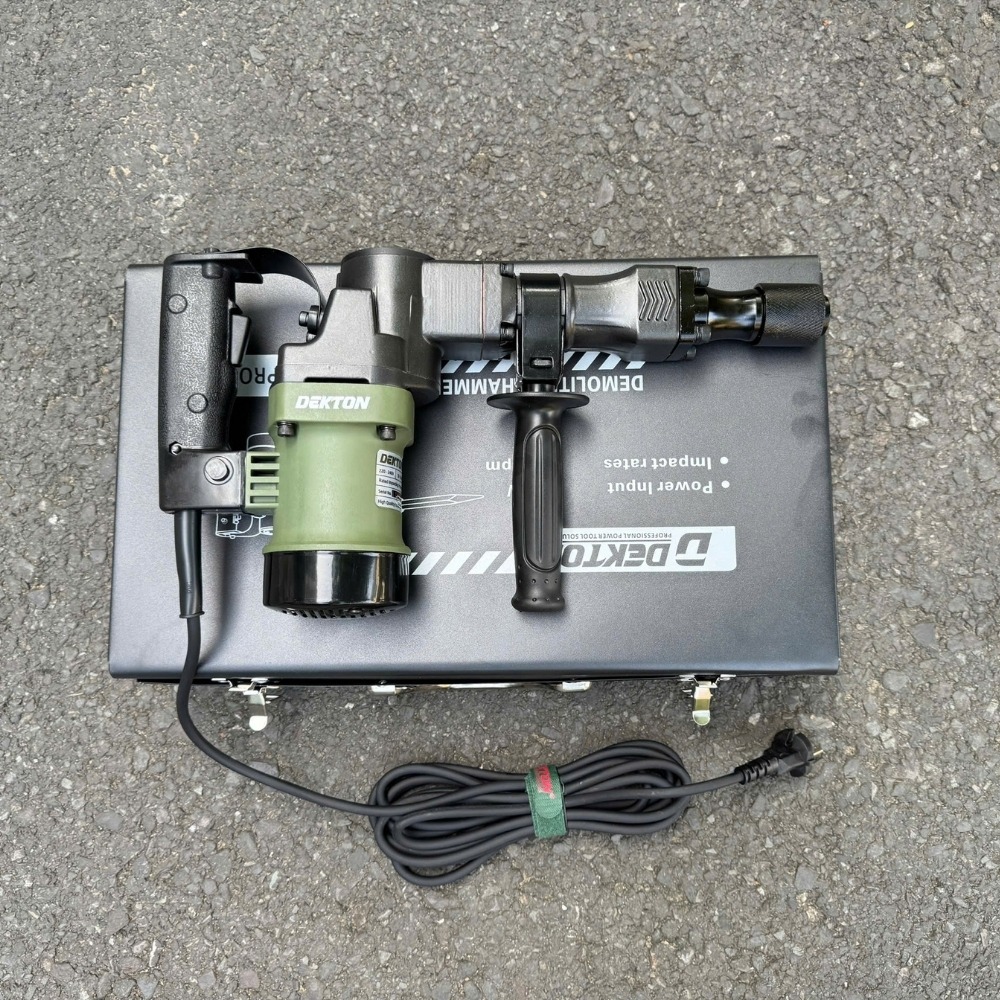 Máy đục bê tông 17mm 1150W Dekton DK-DH0811XPRO 5 máy đục bê tông Dekton DK-DH0811XPRO (4)