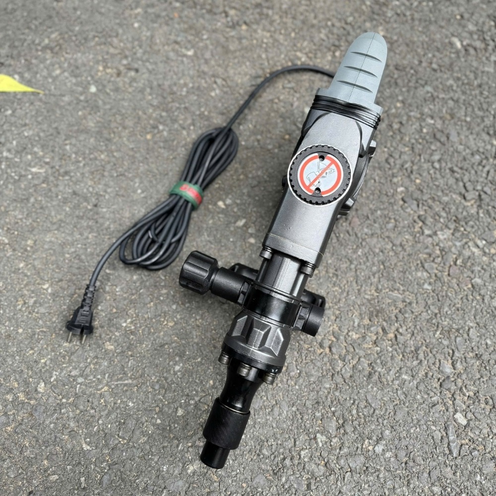 Máy đục bê tông 17mm 1350W Dekton DK-DH3505PRO (màu xám) 7 máy đục bê tông Dekton DK-DH3505PRO (7)