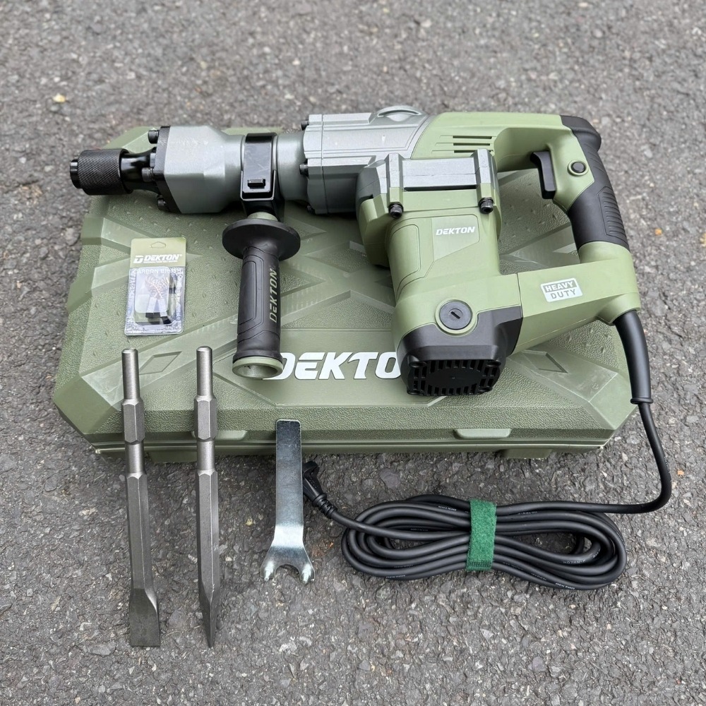 Máy đục bê tông 17mm 1600W Dekton DK-DH3901XPRO (màu olive) 3 máy đục bê tông Dekton DK-DH3901XPRO (3)