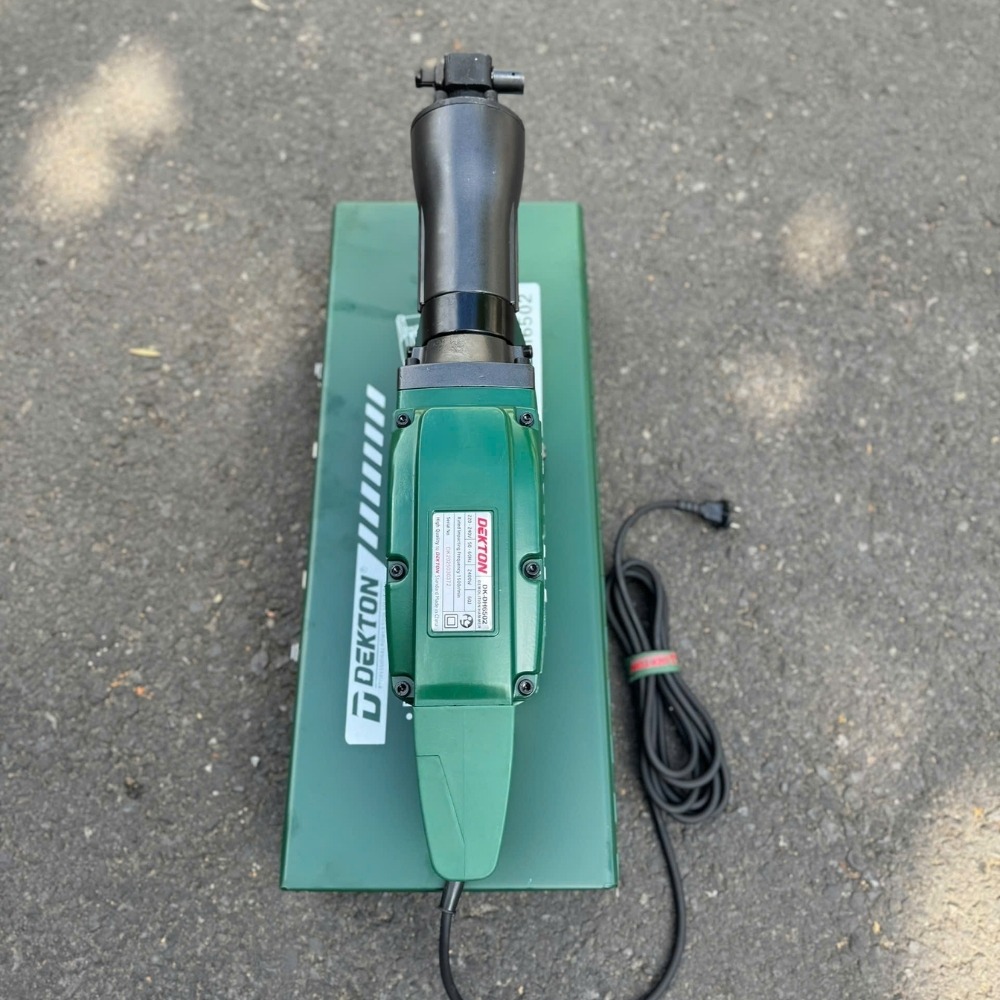 Máy đục bê tông 30mm 2400W Dekton DK-DH6502 6 máy đục bê tông Dekton DK-DH6502 (6)