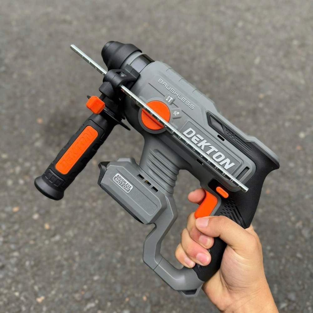 Máy khoan bê tông dùng pin 21V Dekton M21-RH2603CP 10 máy khoan bê tông dùng pin Dekton M21-RH2603CP (15)