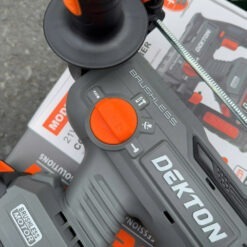 Máy khoan bê tông dùng pin 21V Dekton M21-RH2603CP 23 máy khoan bê tông dùng pin Dekton M21-RH2603CP (17)