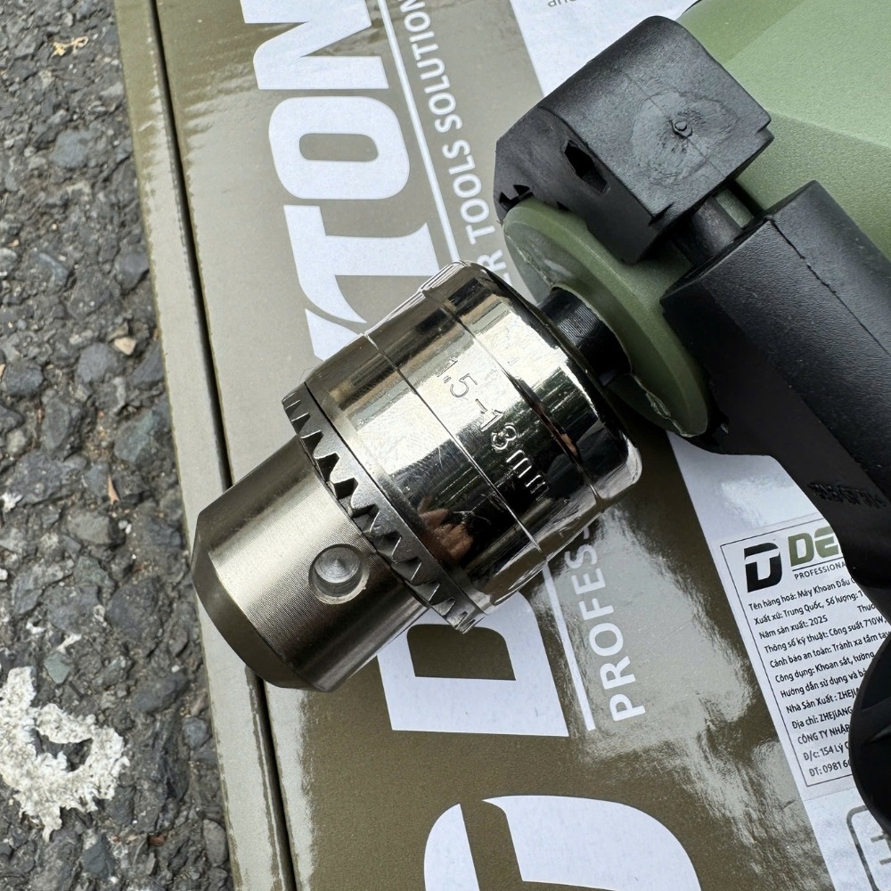 Máy khoan điện 710W Dekton DK-ID710XPRO (màu olive) 7 máy khoan điện Dekton DK-ID710XPRO (7)