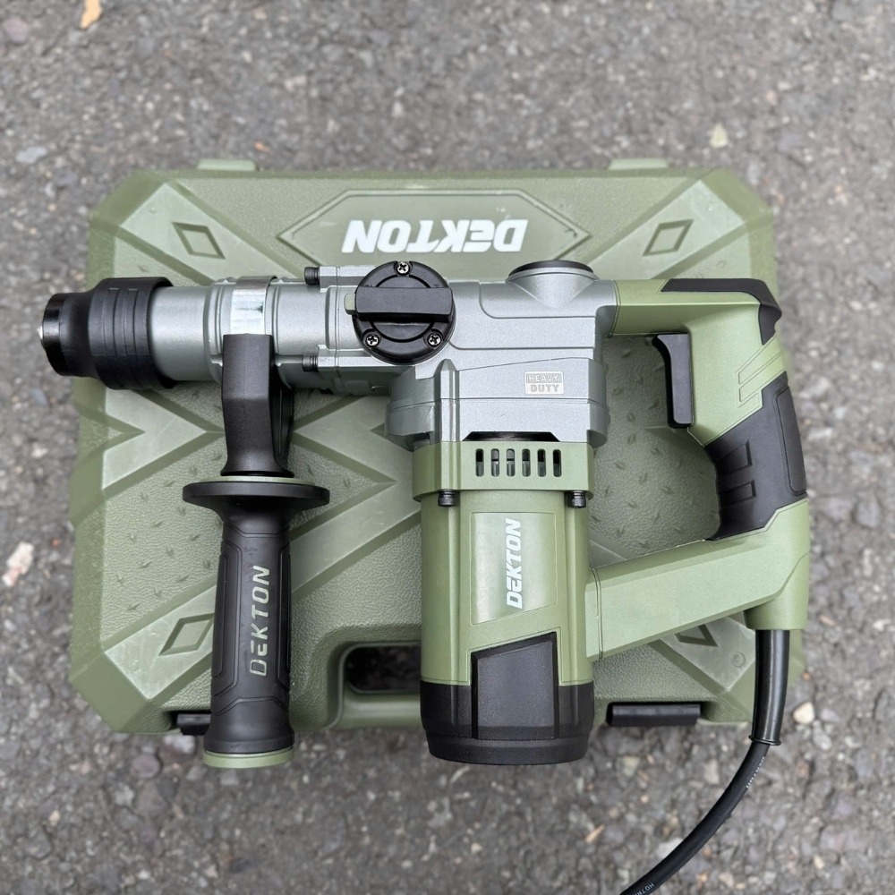 Máy khoan đục 2 chức năng 1050W Dekton DK-RH2702XPRO 4 máy khoan đục bê tông Dekton DK-RH2702XPRO (3)