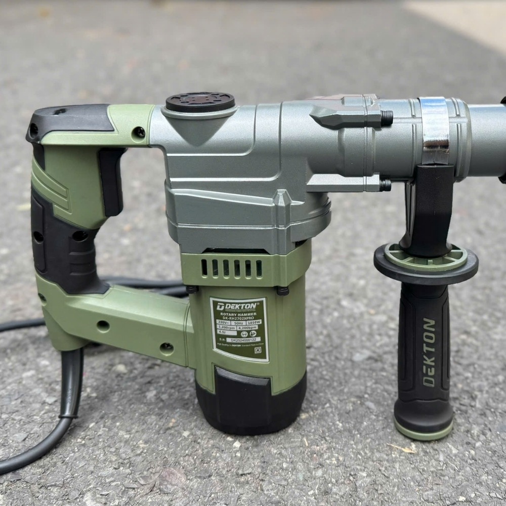 Máy khoan đục 2 chức năng 1050W Dekton DK-RH2702XPRO 6 máy khoan đục bê tông Dekton DK-RH2702XPRO (5)