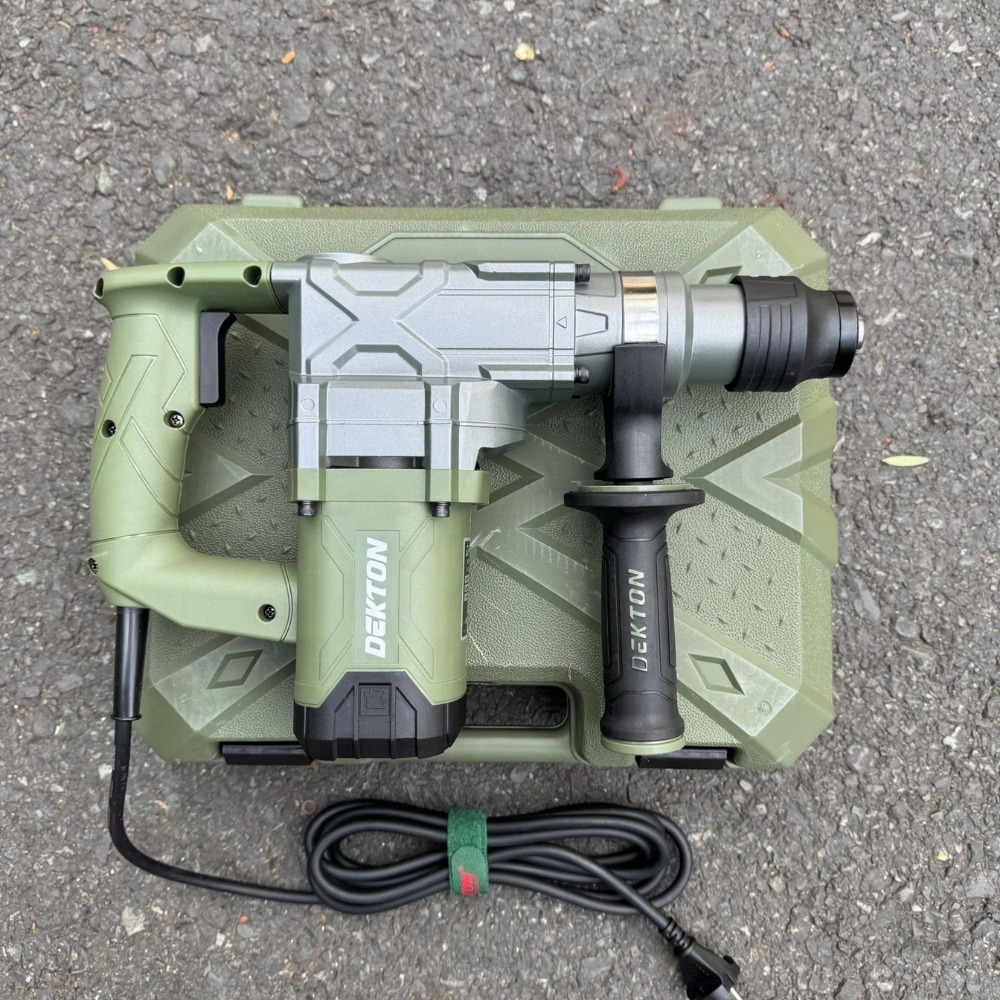 Máy khoan đục 2 chức năng 1050W Dekton DK-RH3002XPRO 5 máy khoan đục bê tông Dekton DK-RH3002XPRO (5)