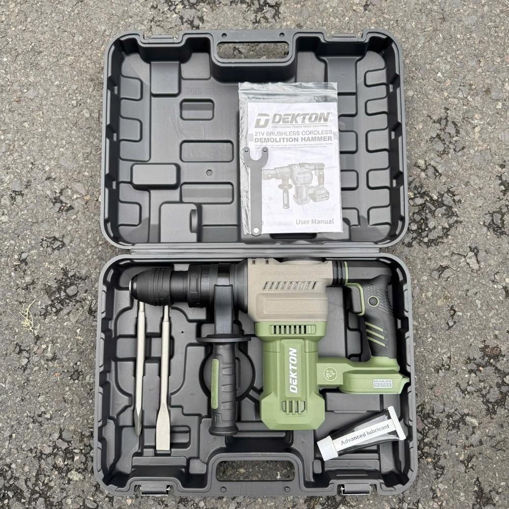 Máy đục bê tông dùng pin 21V Dekton M21-DH06XPRO (màu olive) 3 máy khoan đục bê tông dùng pin Dekton M21-DH06XPRO (3)
