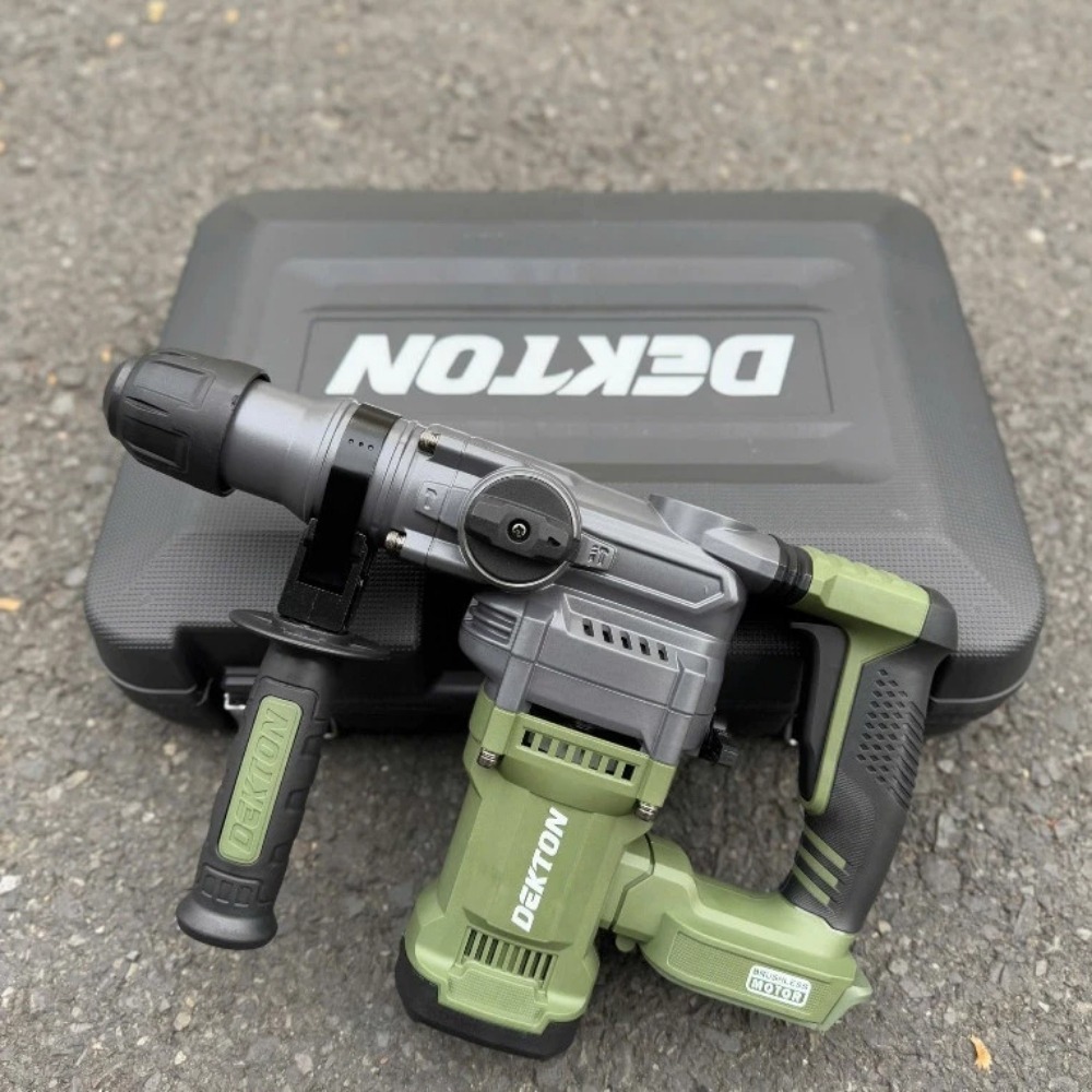 Máy khoan bê tông dùng pin 21V Detkon M21-RH2803XAVT (màu olive) 3 máy khoan đục bê tông dùng pin Dekton M21-RH2803XAVT (3)