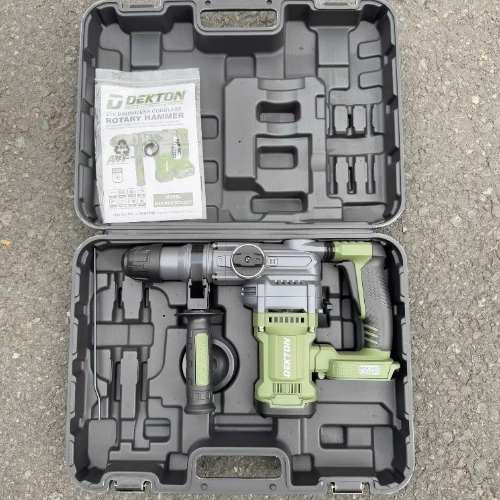 Máy khoan bê tông dùng pin 21V Detkon M21-RH2803XAVT (màu olive) 4 máy khoan đục bê tông dùng pin Dekton M21-RH2803XAVT (4)