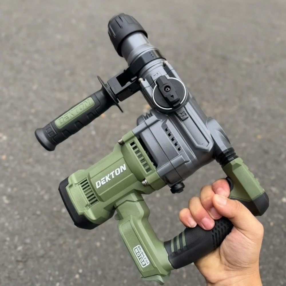 Máy khoan bê tông dùng pin 21V Detkon M21-RH2803XAVT (màu olive) 5 máy khoan đục bê tông dùng pin Dekton M21-RH2803XAVT (5)