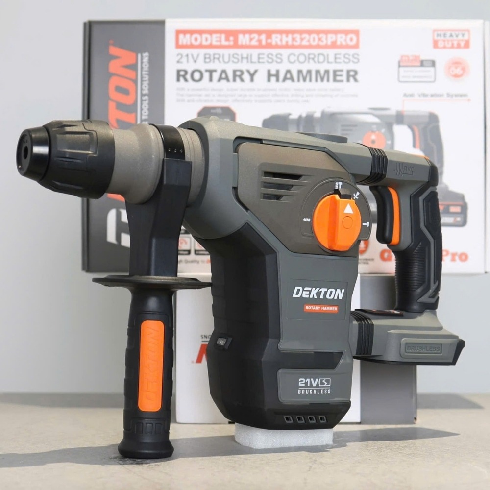 Máy khoan đục bê tông dùng pin 21V Dekton M21-RH3203PRO 3 máy khoan đục bê tông dùng pin Dekton M21-RH3203PRO (3)