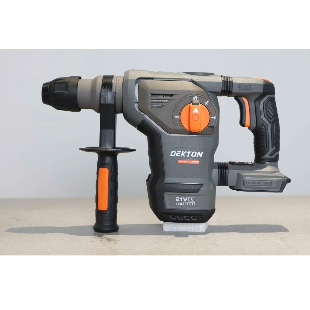 Máy khoan đục bê tông dùng pin 21V Dekton M21-RH3203PRO 5 máy khoan đục bê tông dùng pin Dekton M21-RH3203PRO (5)