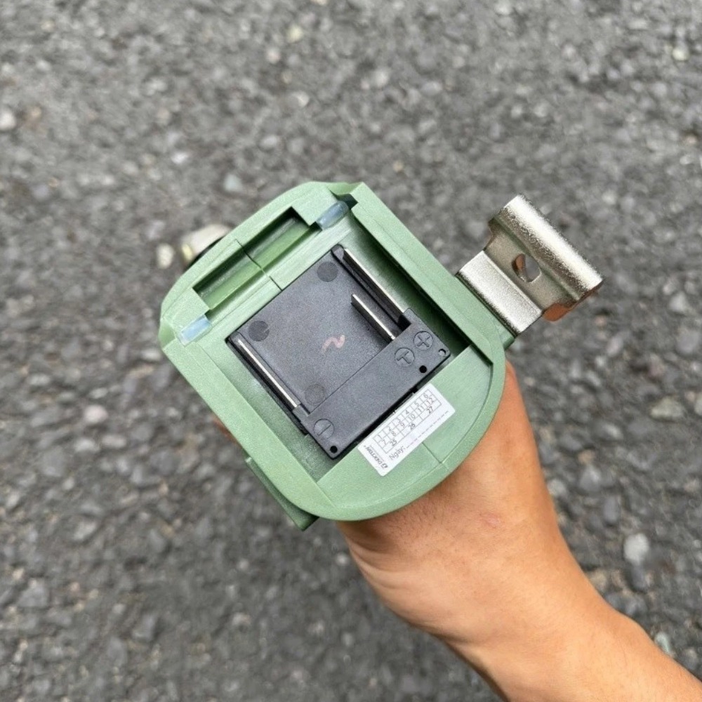 Máy khoan dùng pin 21V 90Nm Dekton M21-ID1390XCP (màu olive) 5 máy khoan dùng pin Dekton M21-ID1390XCP (5)