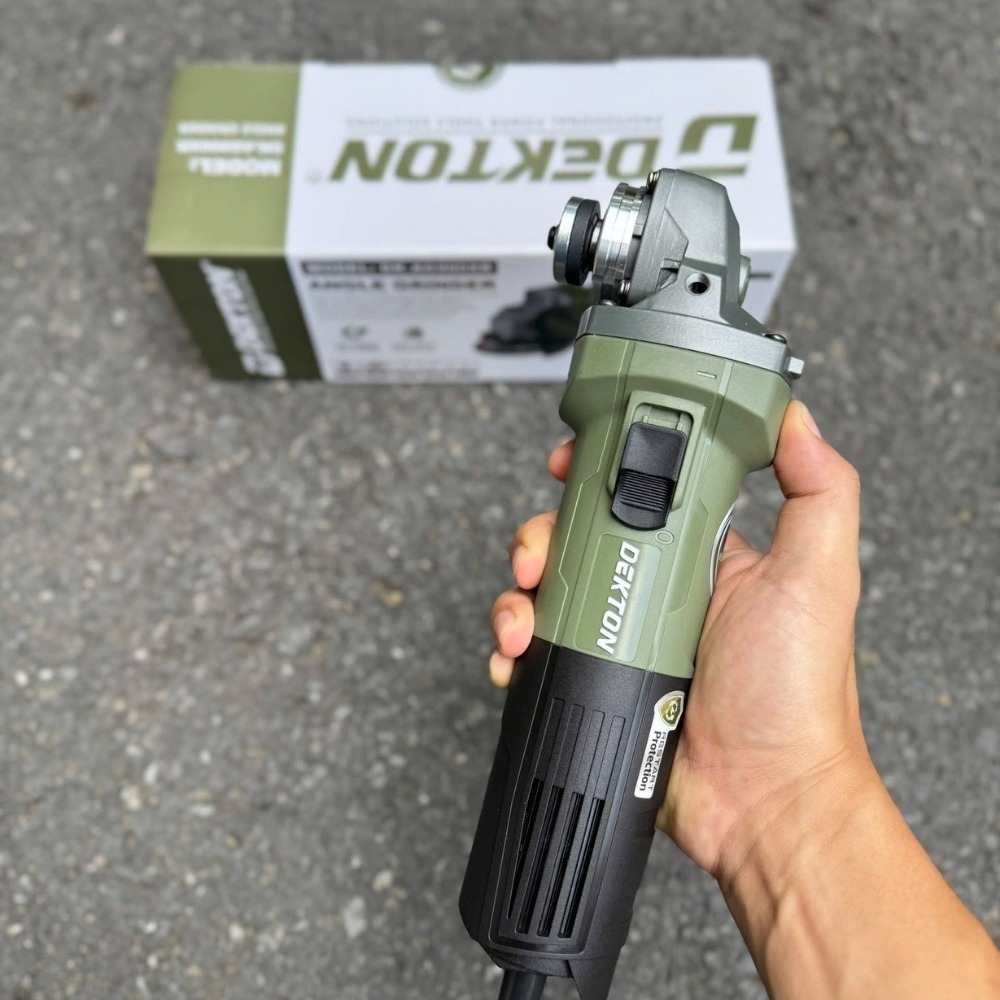 Máy mài góc 900W 100mm Dekton DK-AG900XR (công tắc trượt) 4 máy mài góc Dekton DK-AG900XR (4)