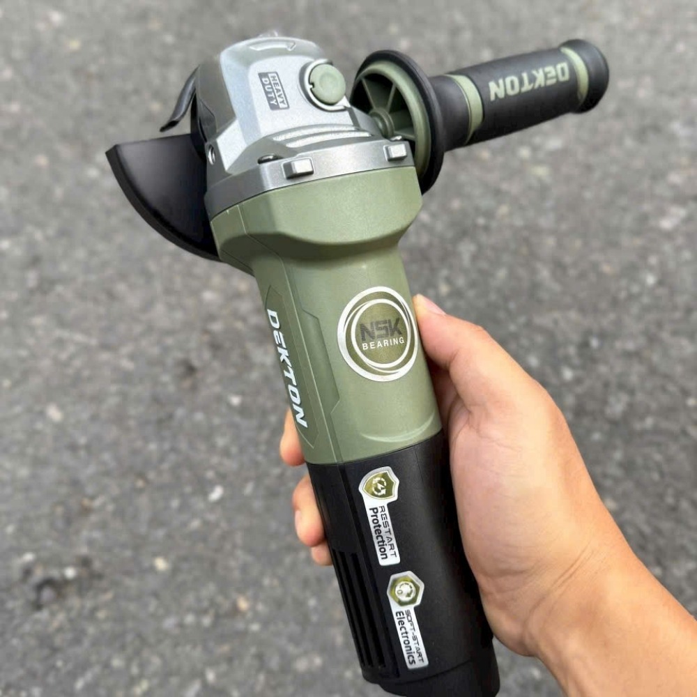 Máy mài góc 900W 100mm Dekton DK-AG901XR (công tắc đuôi) 5 máy mài góc Dekton DK-AG901XR (6)