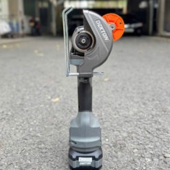 Máy mài góc không bánh răng dùng pin 21V Dekton M21-AG1020GLT 17 máy mài góc không bánh răng Dekton M21-AG1020GLT (6)