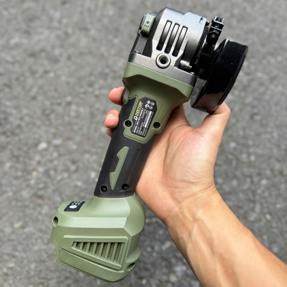 Máy mài góc không bánh răng dùng pin 21V Dekton M21-AG1100XGLT (màu olive) 6 máy mài góc không bánh răng dùng pin Dekton M21-AG1100XGLT (6)