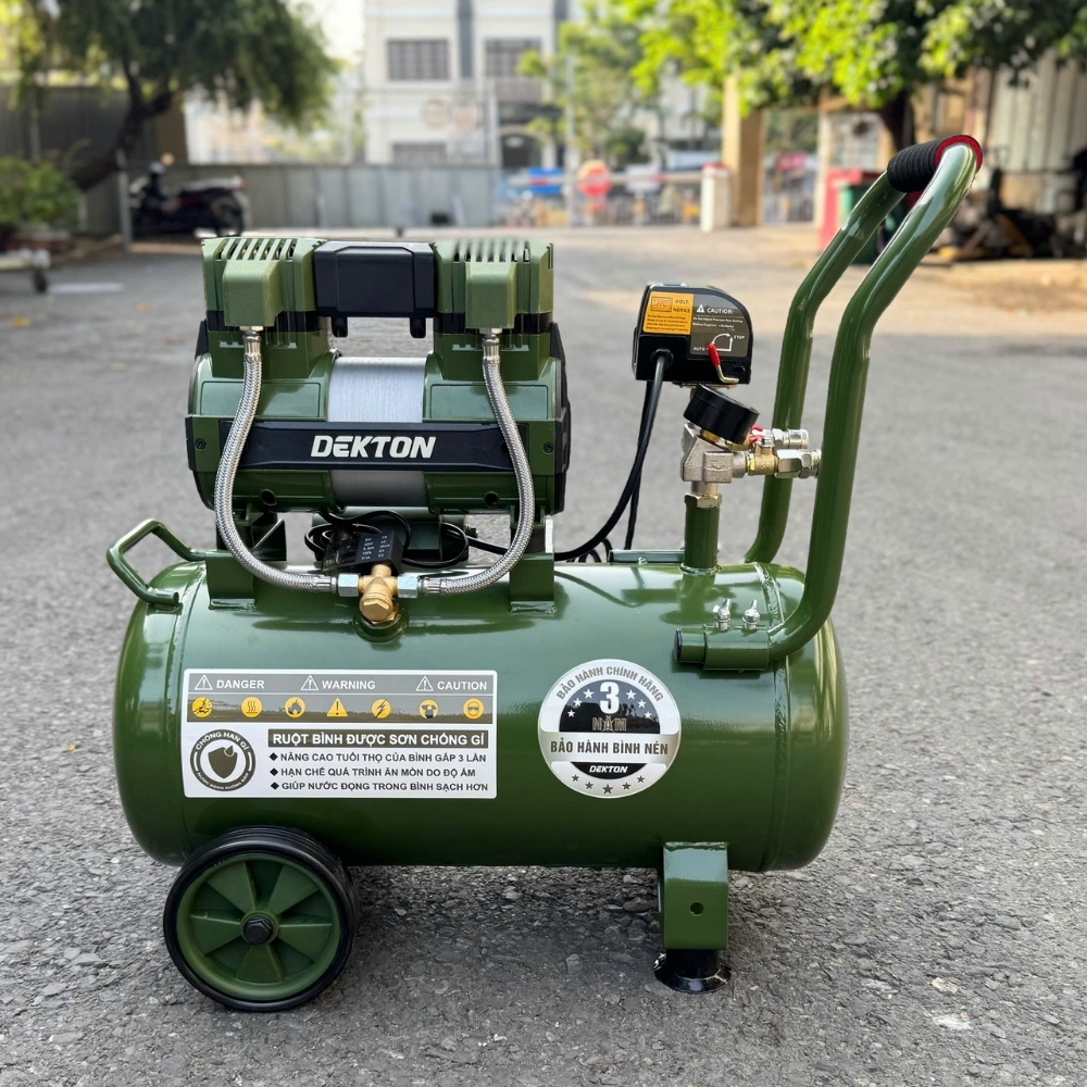 Máy nén khí không dầu 30L 1.8HP Dekton DK-AC3930XPRO (màu olive) 5 máy nén khí dekton DK-AC3930XPRO (5)