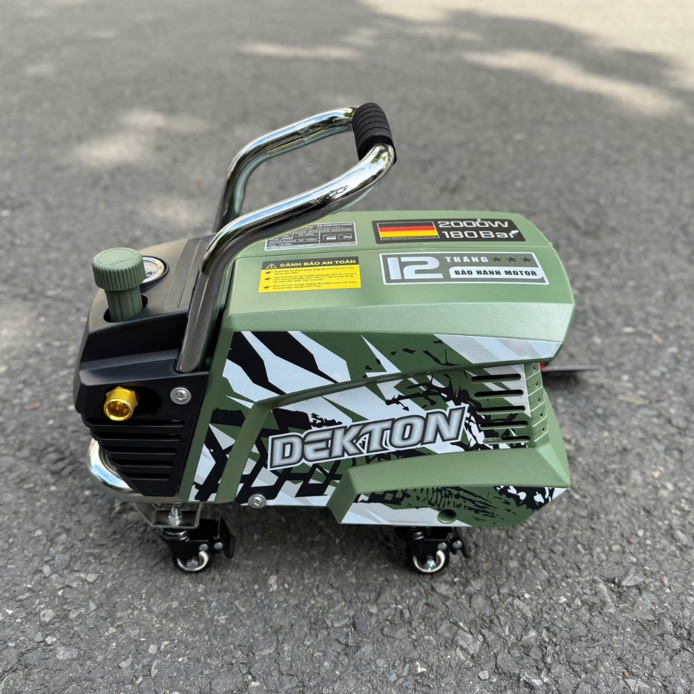Máy rửa xe 2000W Dekton DK-CWR3001XPRO (màu olive khung sắt) 4 máy rửa xe Dekton DK-CWR3001XPRO (3)