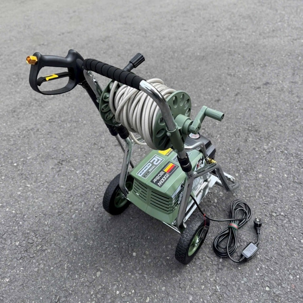 Máy rửa xe 2000W Dekton DK-CWR3001XPROMAX (màu olive khung xe đẩy) 5 máy rửa xe Dekton DK-CWR3001XPROMAX (4)