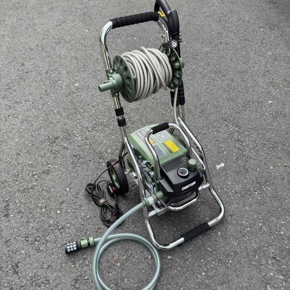 Máy rửa xe 2000W Dekton DK-CWR3001XPROMAX (màu olive khung xe đẩy) 4 máy rửa xe Dekton DK-CWR3001XPROMAX (5)