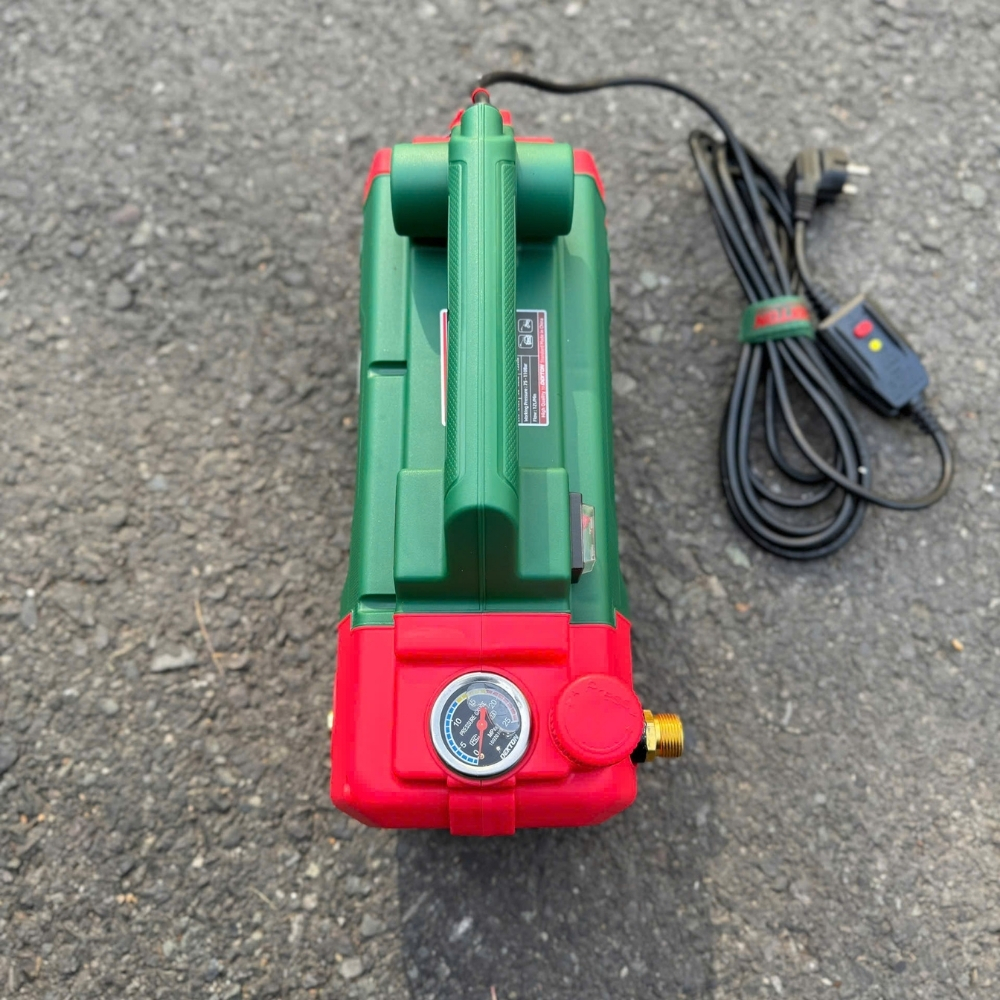 Máy rửa xe 1350W Dekton DK-RX3001PLUS 8 máy rửa xe Dekton DK-RX3001PLUS (6)