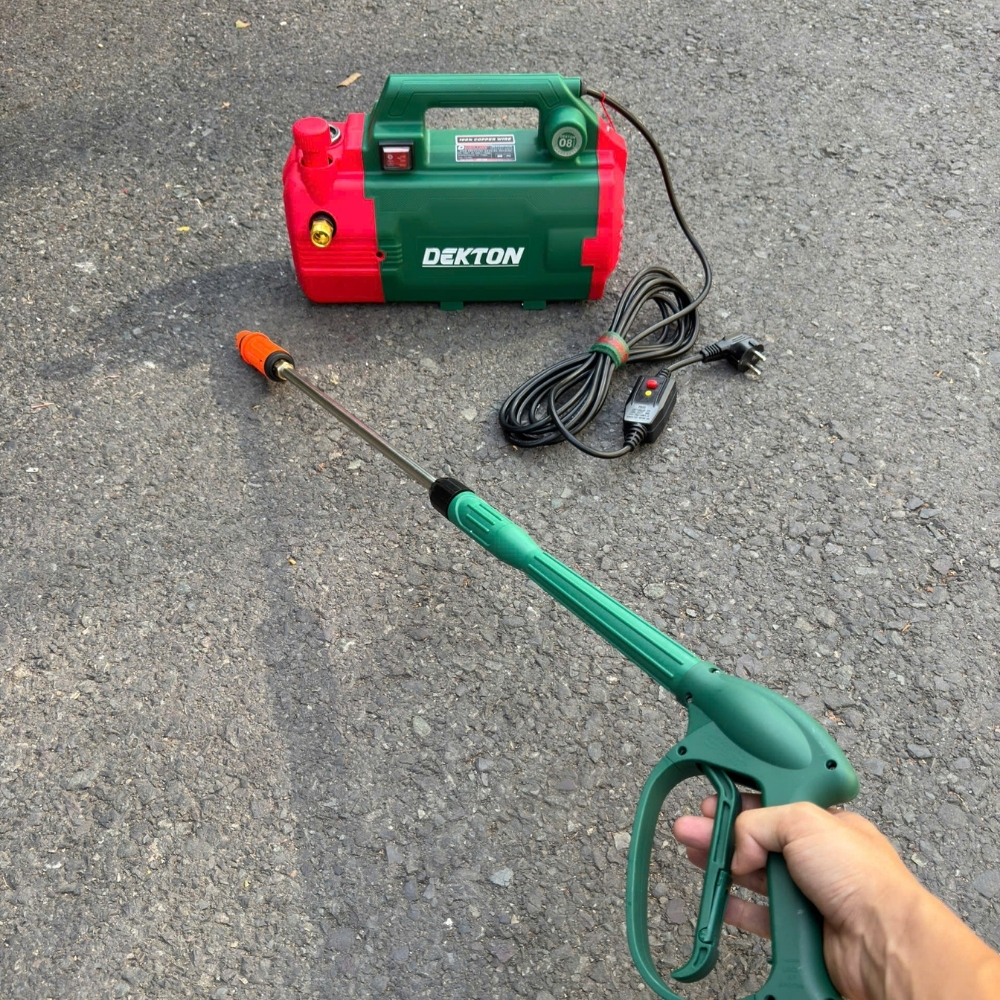 Máy rửa xe 1350W Dekton DK-RX3001PLUS 7 máy rửa xe Dekton DK-RX3001PLUS (8)