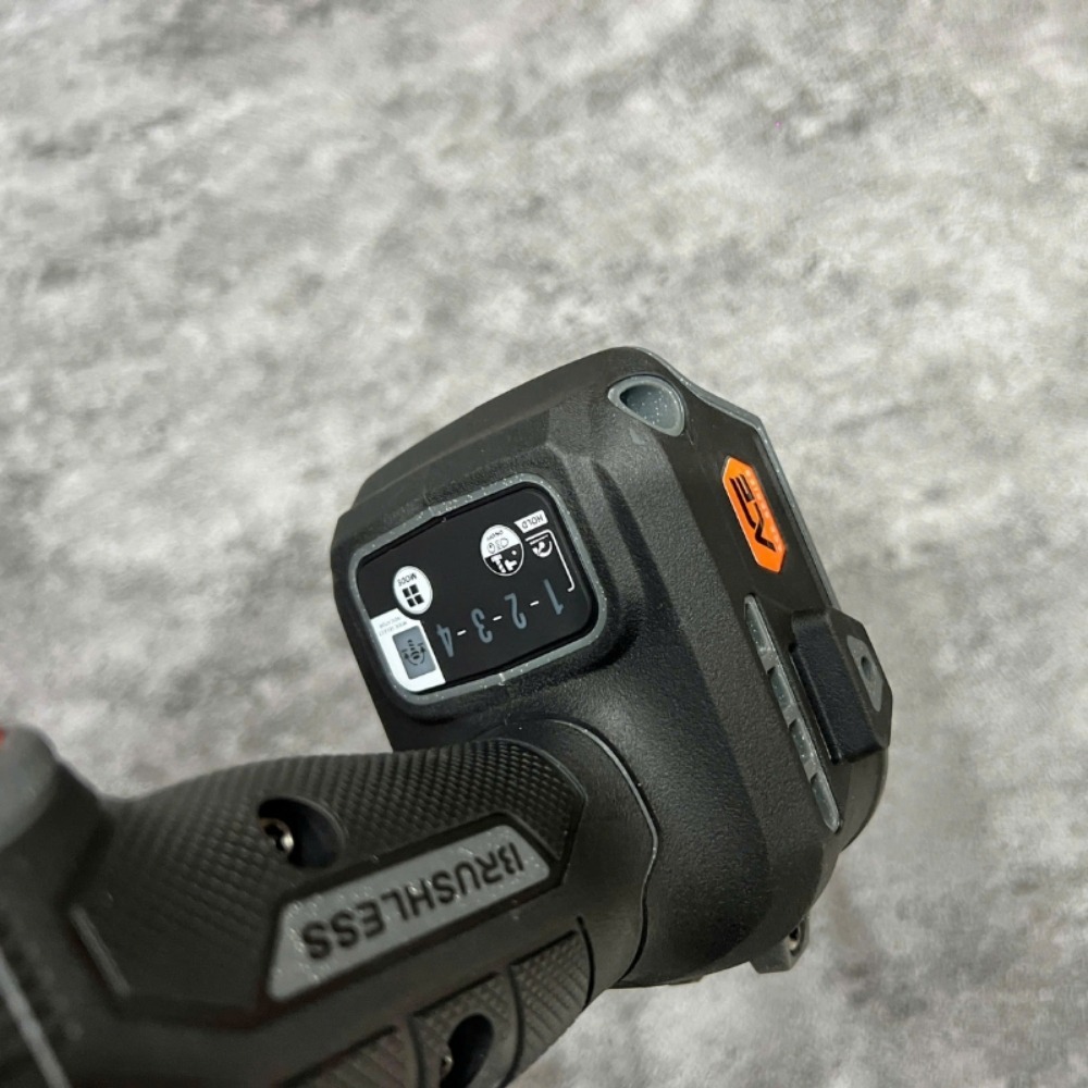 Máy siết bu lông dùng pin 21V 680Nm Dekton M21-IW680PROMAX 10 máy siết bulong dùng pin Dekton M21-IW680 PROMAX (10)