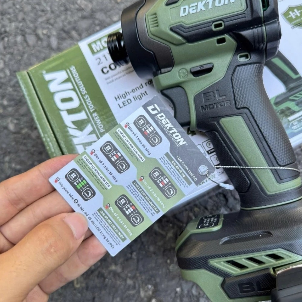 Máy siết vít dùng pin 21V 268Nm Dekton M21-CV268XNCP (màu olive) 6 máy siết vít dùng pin Dekton M21-CV268XNCP (6)