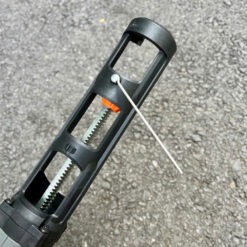 Súng bắn keo silicon dùng pin 21V Dekton M21-MBK01PRO 26 súng bơm keo silicol dùng pin Dekton M21-MBK01PRO (12)