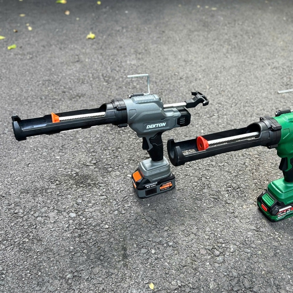 Súng bắn keo silicon dùng pin 21V Dekton M21-MBK01PRO 14 súng bơm keo silicol dùng pin Dekton M21-MBK01PRO (14)