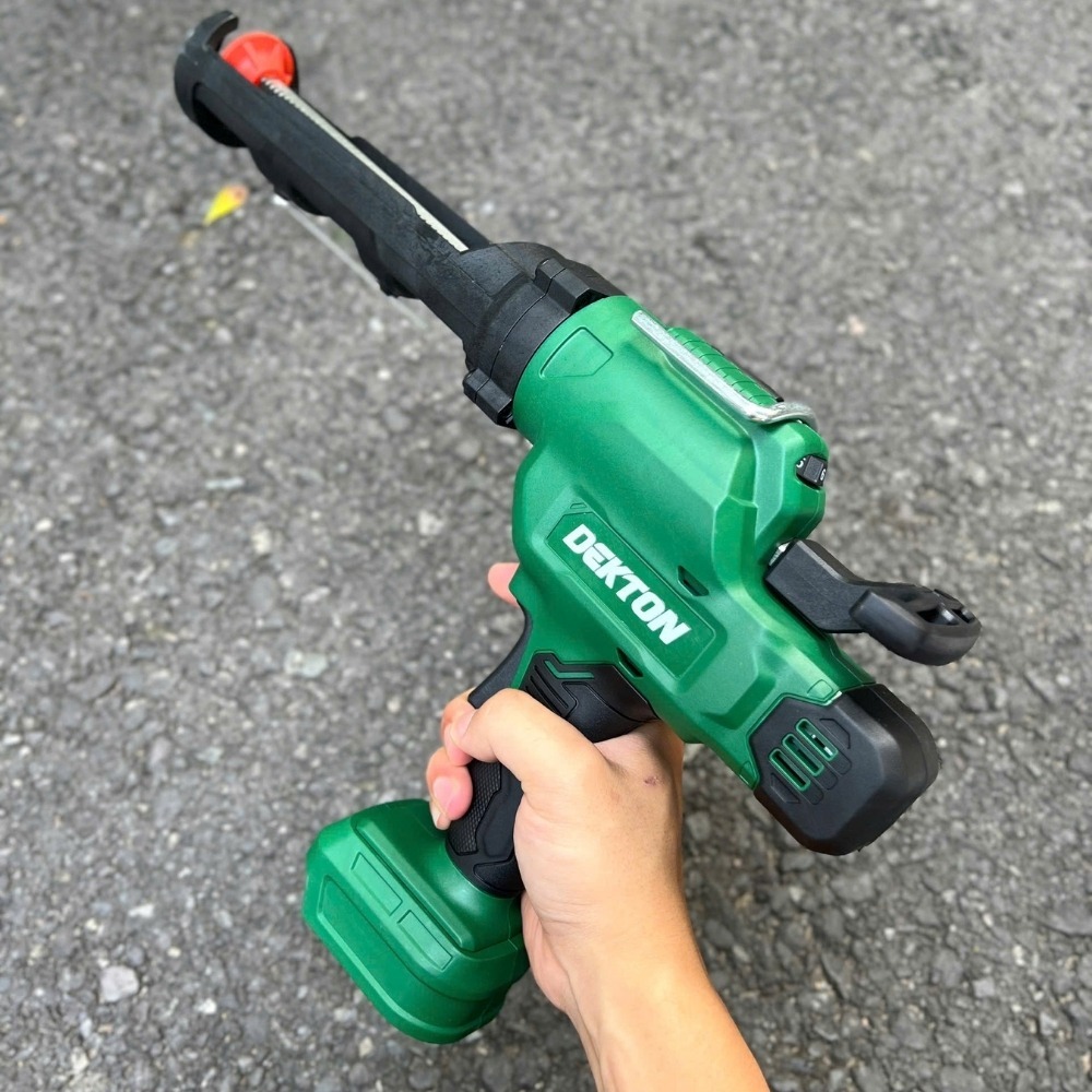 Súng bắn keo silicon dùng pin 21V Dekton M21-MBK01PRO 6 súng bơm keo silicol dùng pin Dekton M21-MBK01PRO (6)